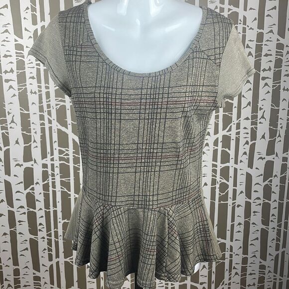 Preloved Reclaimed Fabrics Peplum Short Sleeve Top sz M - Picture 1 of 11